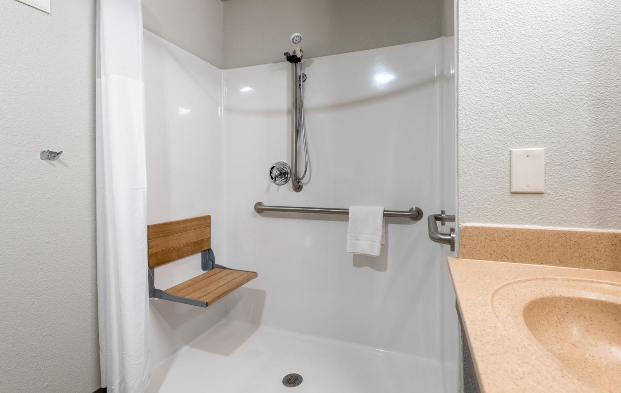 My Place Hotel-davenport/quad Cities, Ia Hotel 2*